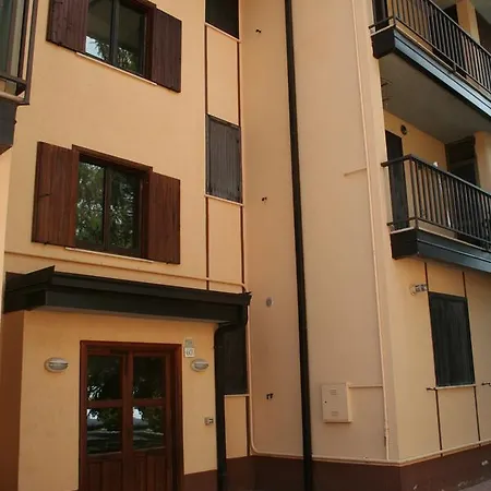 La Mansardina Di Francesca Apartamento *